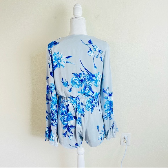 Altar’d State Grey & Blue Floral Surplice Layered Boho Romper - Picture 3 of 9